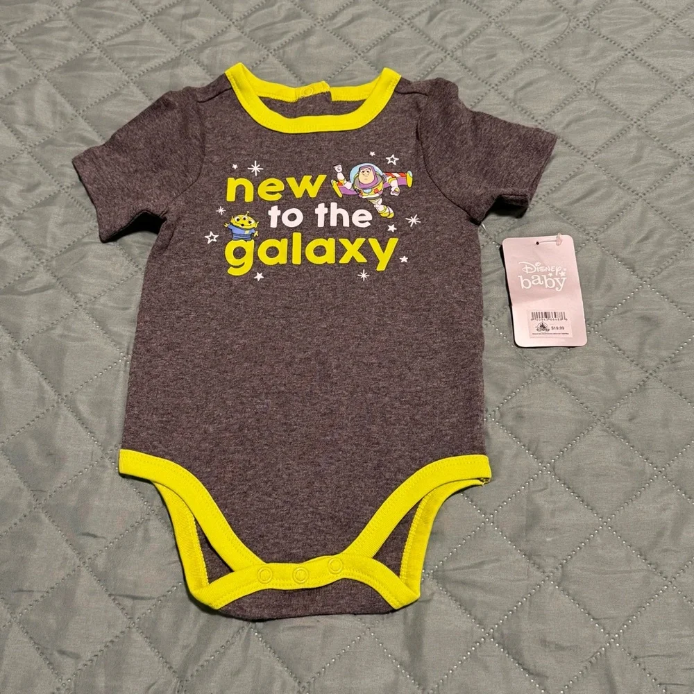 NWT Disney Baby Bodysuit – Buzz Lightyear Toy Story – Size 12–18M